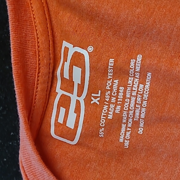 University of Virginia T-Shirt - Picture 3 of 5